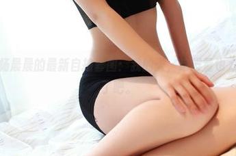 ROSI - 杨晨晨的最新自拍套图：我的天，这发量也太让人羡慕了吧。