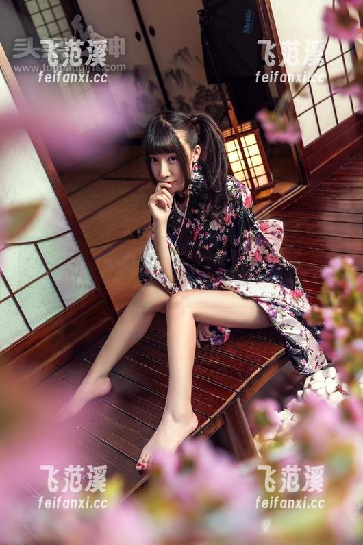 TouTiao头条女神-梁芮溪 TouTiao头条女神 - 甩掉干巴巴的日子,梁芮溪的妹妹,免费套图带劲儿!