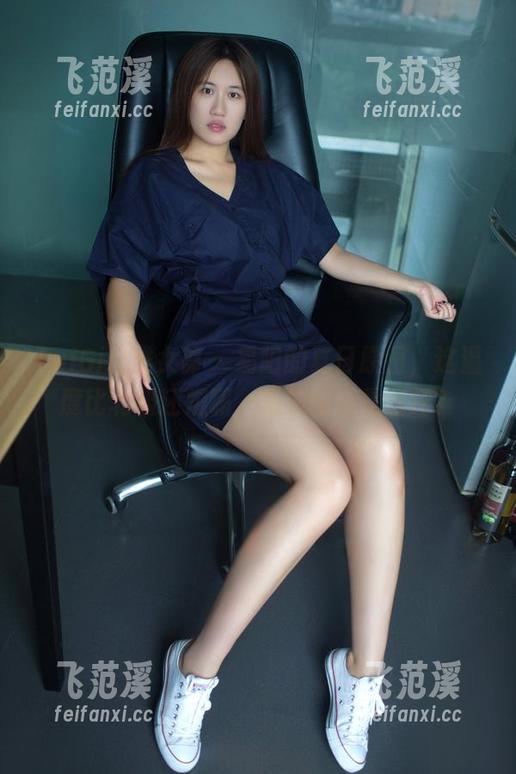 TuiGirl推女郎 - 易阳的夏日原图，这温度比北极还燥啊，是饱暖还是饱汗？