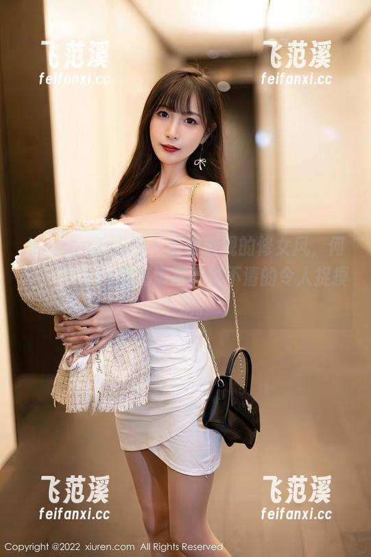 Xiuren秀人网 - 若隐若现的修女风，何梦兮Stacy的高清写真说不清的令人捉摸不定。