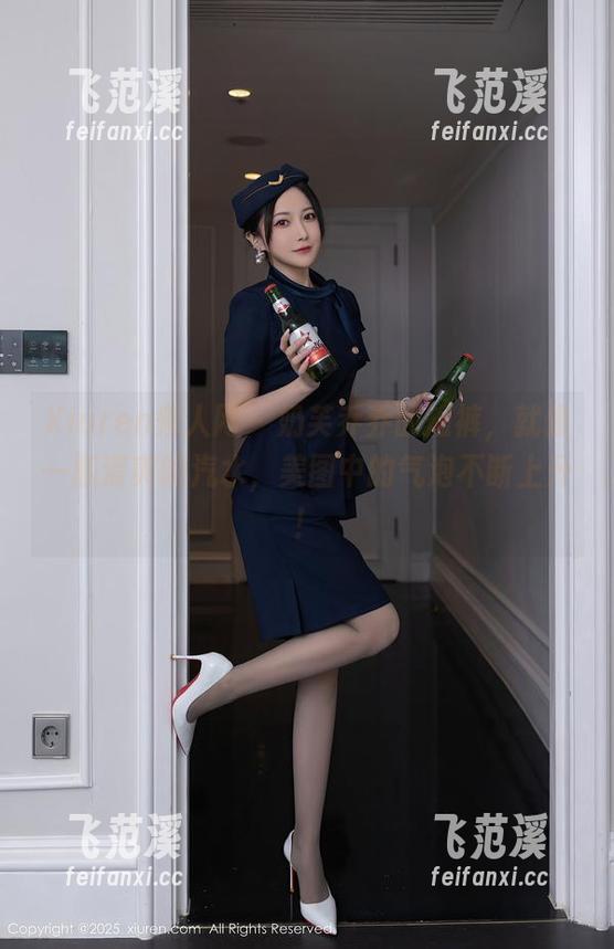 Xiuren秀人网 - 奶芙乔乔的短裤，就像一瓶清爽的汽水，美图中的气泡不断上升！