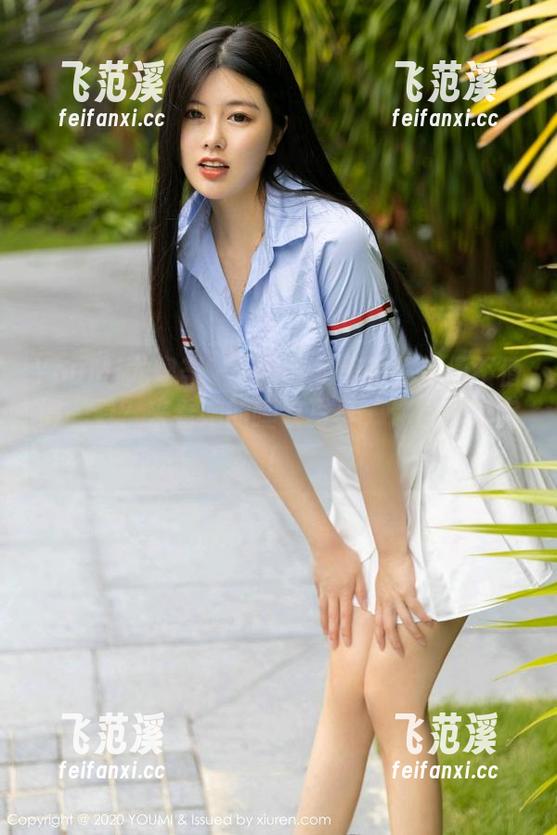 YouMi尤蜜荟 - Yumi尤美的卧室值不值得一看？来看她的睡衣写真，你自己决定！
