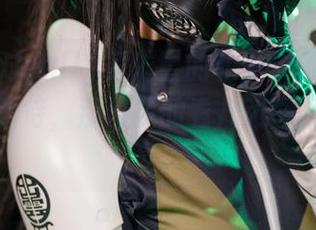 如果你对sally多啦雪的菲谢尔哥特式内衣抱有期待,那再多的看几张图片也无妨!