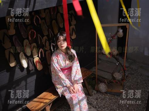 最新的wuyo(우요)比基尼照片，果然腹肌和曲线都不放过！