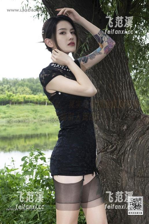 丽柜 - 说是修女，其实是司琪的最新写真，真能引人深思！
