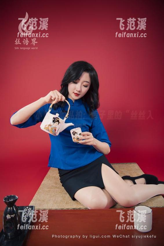 丽柜 - 小智贤的私拍：裤子里的“丝丝入扣”
