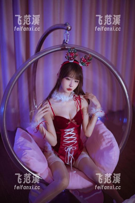“踏上单车的御姐，余多多Dudu写真，双脚轻骑，心中躁动。“