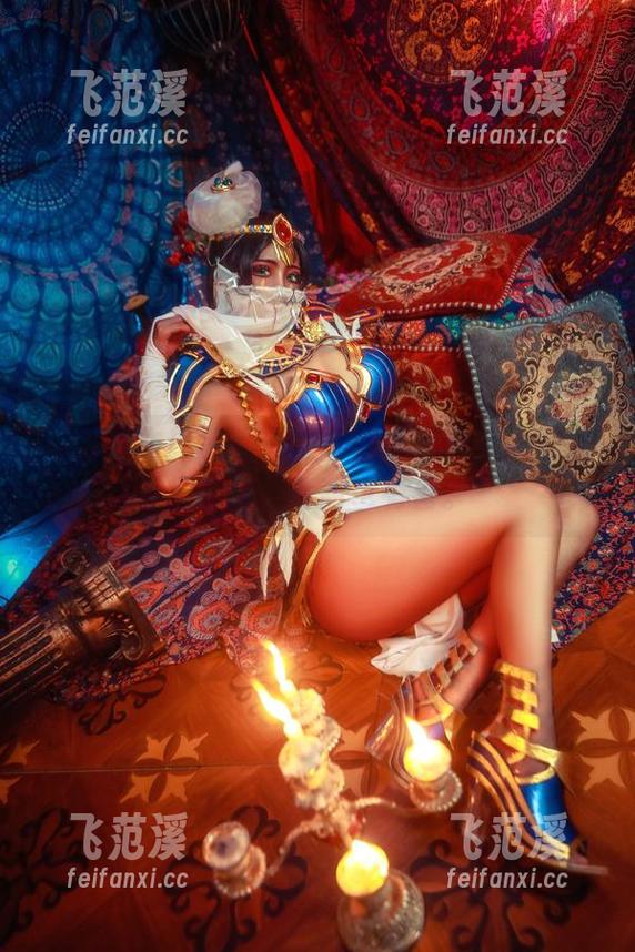 凉凉子 最新力作!凉凉子的《蔚蓝档案》—照片里的椿,有甜也有兽。