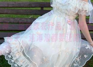 初夏女神 - 柒柒泳衣作品：原图应该有的样子，连海浪都要让路。