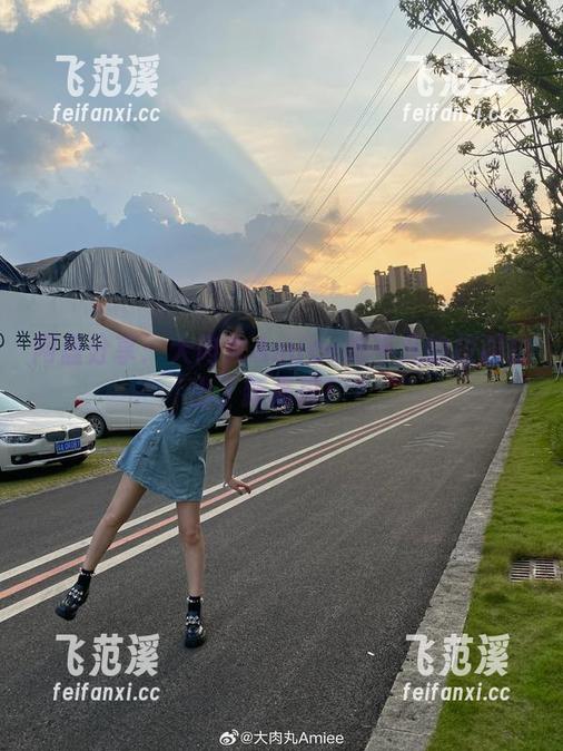 网盘分享：大肉丸Amiee把平凡的校服拍出了新高度！？