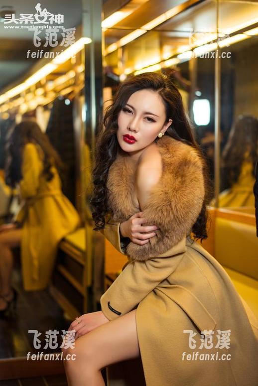 头条女神 - 最新泳装图片，申美嫣又给我们带来了啥新惊喜？