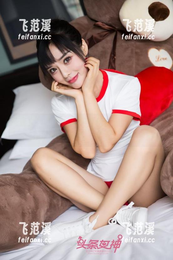 头条女神 - 照片里的蔡楠：油亮得像被刚榨过的橄榄油，光华四射啊！