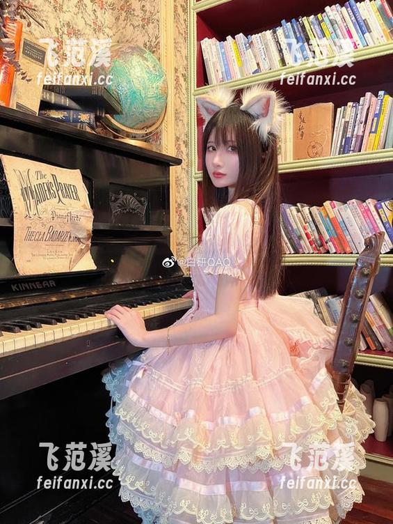 无稽之谈—妖君白研在线，斯卡哈的写真也能让人气喘吁吁！