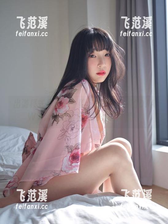 出游模式启动——姜仁卿(강인경)的DJAWA泳池边写真，完美的背景！