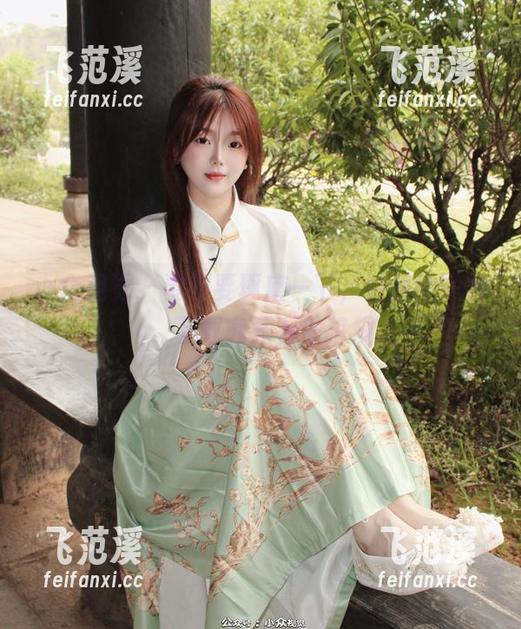 小众视觉 - 要不要琢磨一下，兰兰的短裤，下载究竟有多犯规