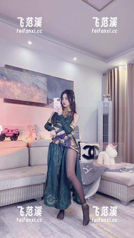 小小奶瓶儿的私拍图包：带你开启一个美好的夏日游荡之旅！