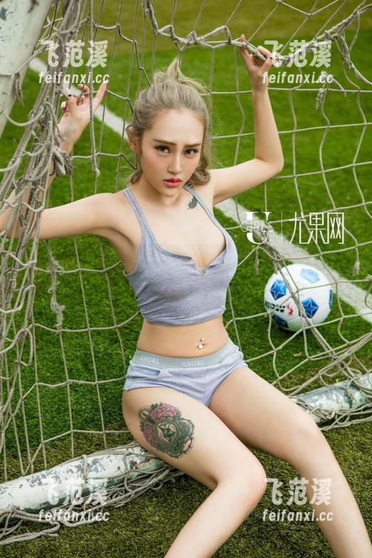 尤果网-佟蔓 尤果网 - 套图大公开!佟蔓女仆的那种“很认真”值得被打卡。