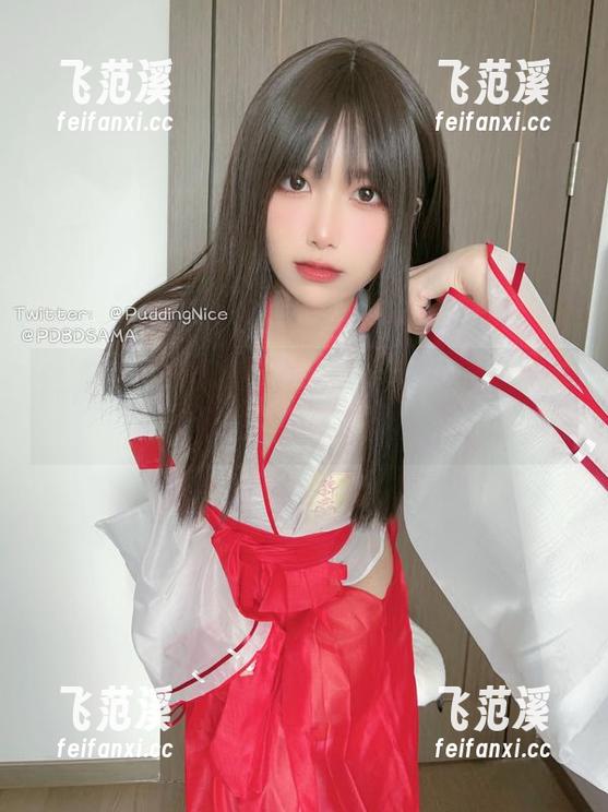让人眼花缭乱的原图！布丁大法的性感丝袜，没看够怎么办？