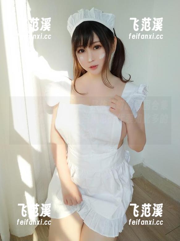 把黑白摆上台面——是依酱呀的原图合集，美得有些错愕，当黑也能代表如此多的姿态！