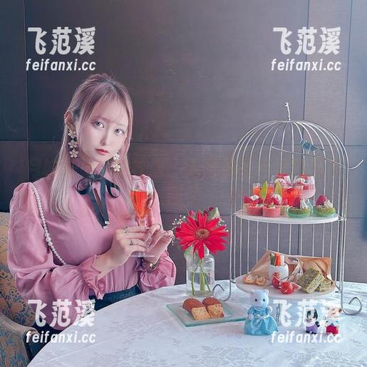 月城委员会 月城委员会的校服:无圣光图包里的青春回忆