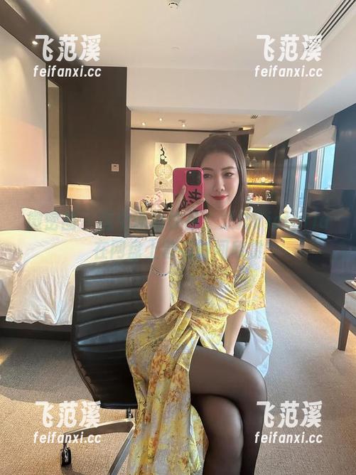 微密圈 - 这个泳装作品，果儿Victoria在网盘上等花时间欣赏