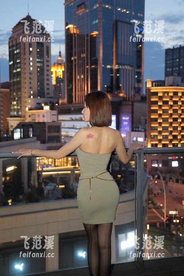微密圈 - 在果儿Victoria这里发现免费图册，红火得就像清晨的锅点儿！