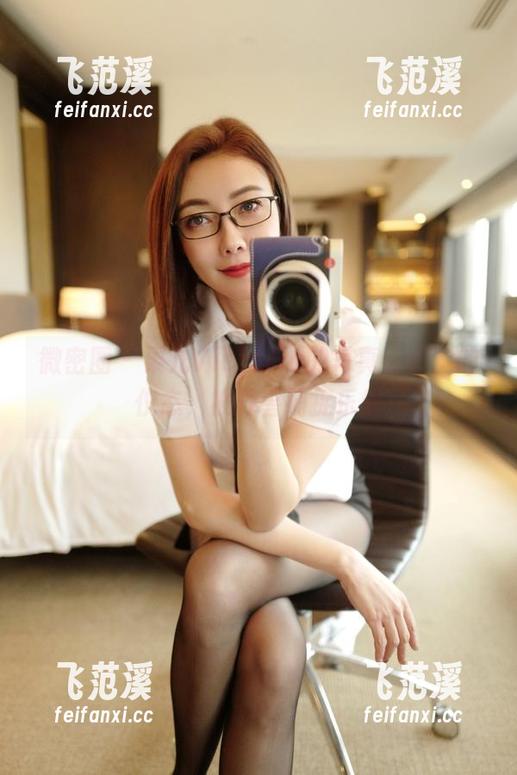 果儿Victoria 微密圈 - 果儿Victoria的写真,公主的仪态,被野兽捕捉乐趣