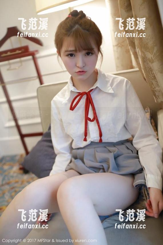 模范学院 - 原图启示，艾莉Evelyn的网袜似乎在向我召唤？