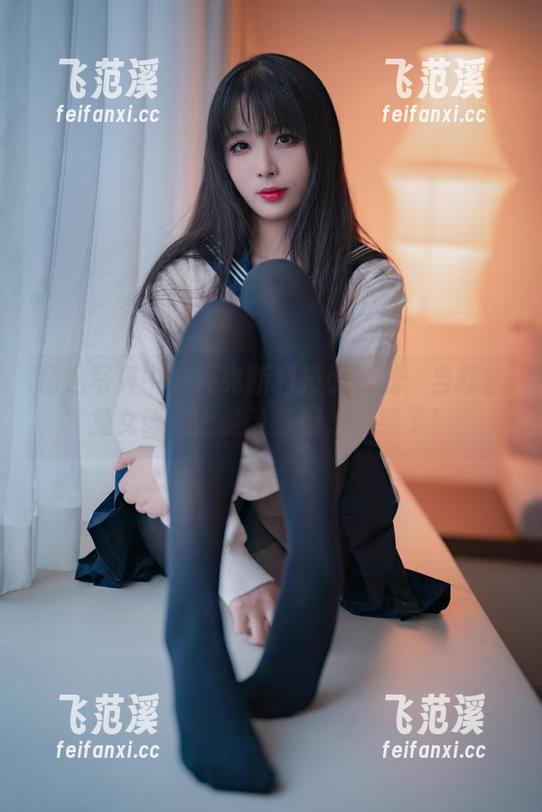 精选写真中的海克斯科技小蛋糕：当红丝兔女郎遇上圣诞氛围，太绝了！