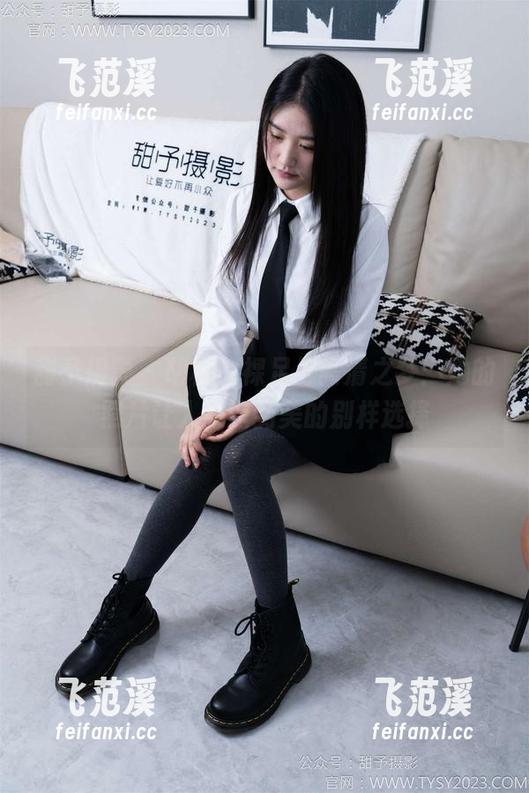 甜予摄影 - 胡桃，裸足与高清之梦：她的照片让人意识到美的别样选择