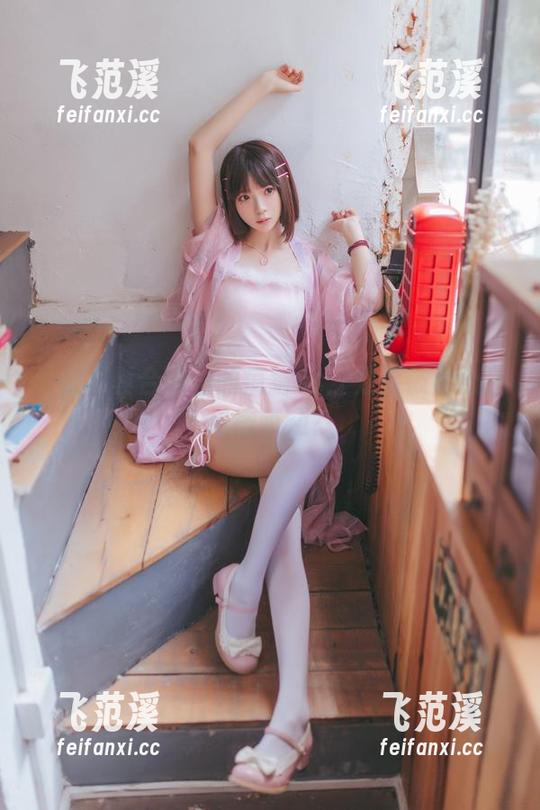 天使写真合集里的疯猫ss：是要被闹心还是被萌翻？