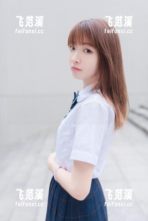 祖木子裸足图包，长腿诱惑堪比夏日冰淇淋！