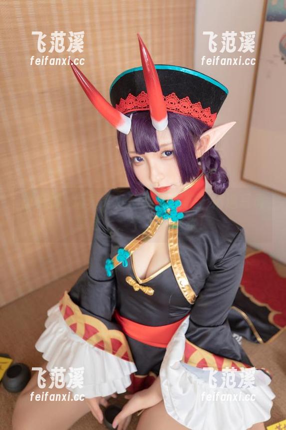 想看神楽坂真冬如何驯服骆驼？精选写真集送上，千万别喝水！