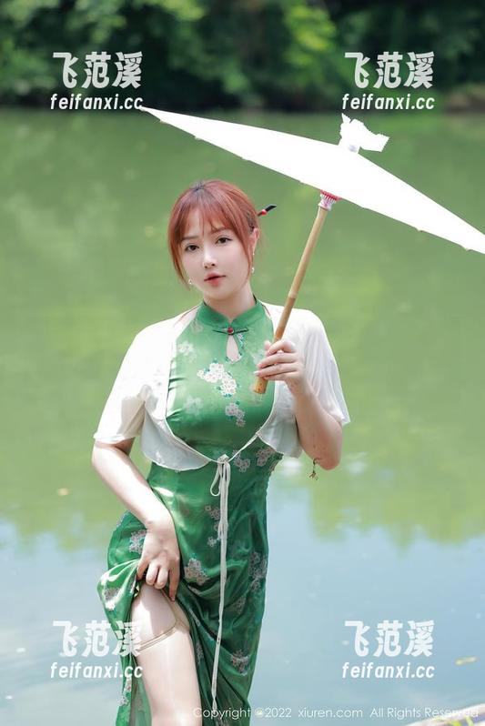 秀人网 - 妮儿Bluelabel带你逛逛她的私拍图集，姐的大长腿在等你关注哦！