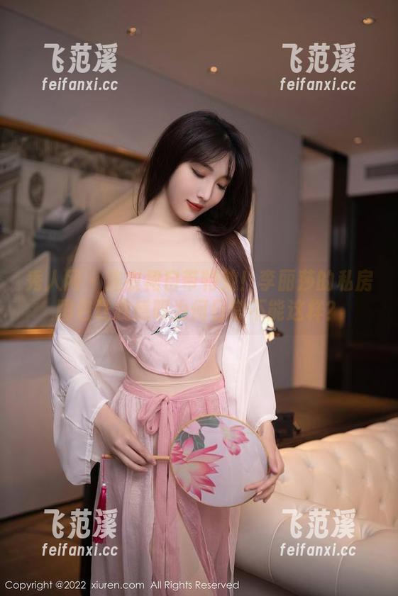 秀人网 - 连衣裙自带特效！李丽莎的私房图包让我感叹为何日常不能这样？