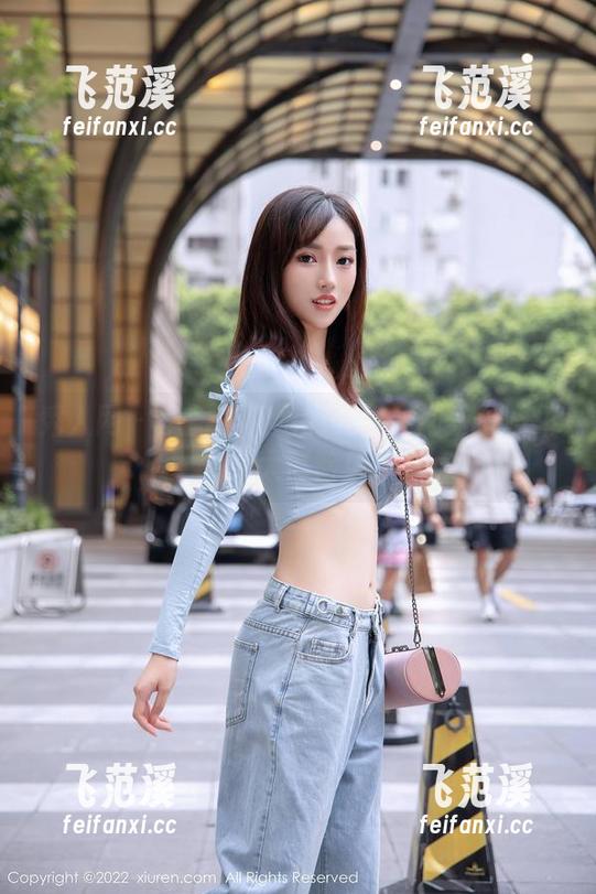 秀人网-李丽莎 秀人网 - 李丽莎和她的夏日:网盘小站里的大冒险!