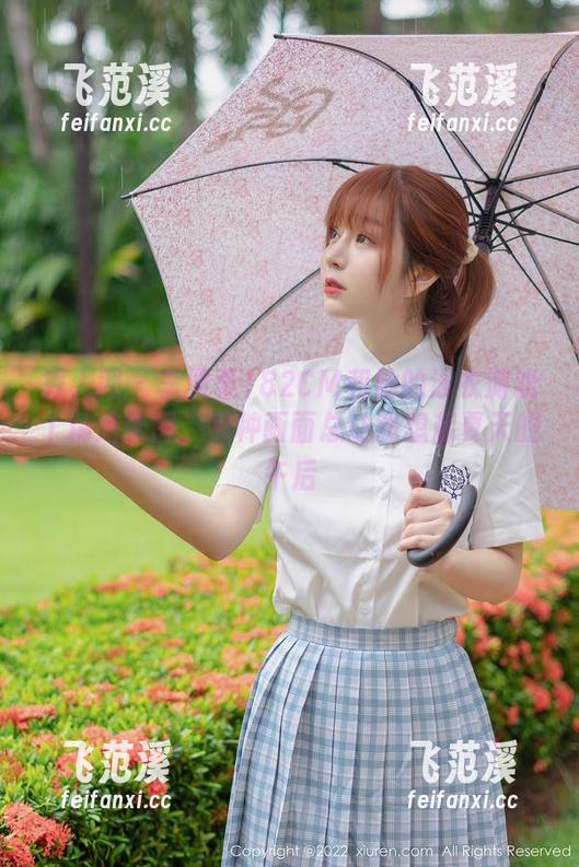 秀人网 - 李雅柔182CM和她的泳衣游戏丨精选美图，那种画面总让我想起夏天的午后
