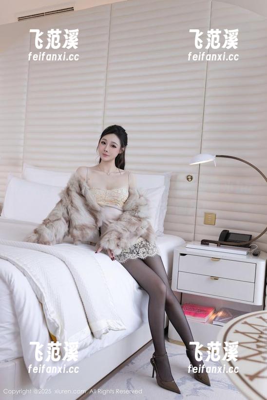 秀人网 - 你见过这样穿连体衣的柒喜小baby吗？图库里的又一画风！