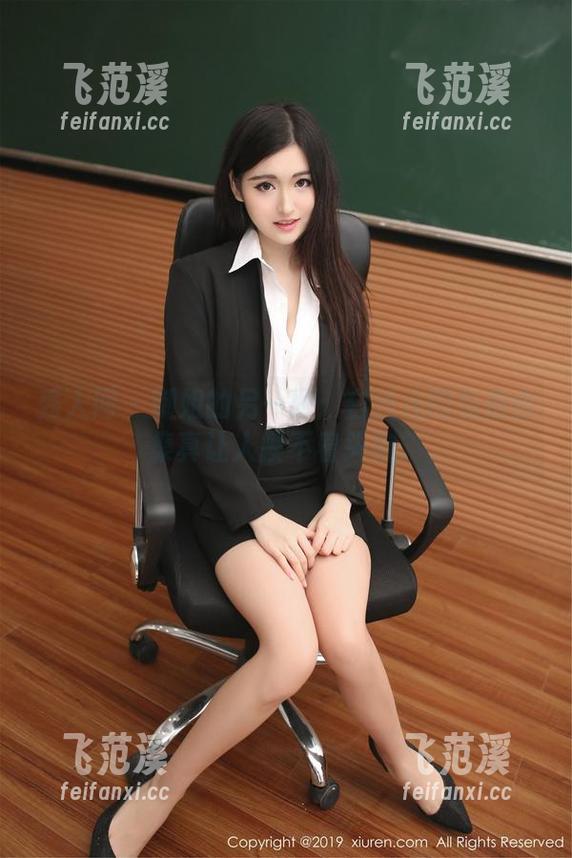 秀人网 - 御姐的另一面：白浅浅的私拍合集真让人摸不着头脑。