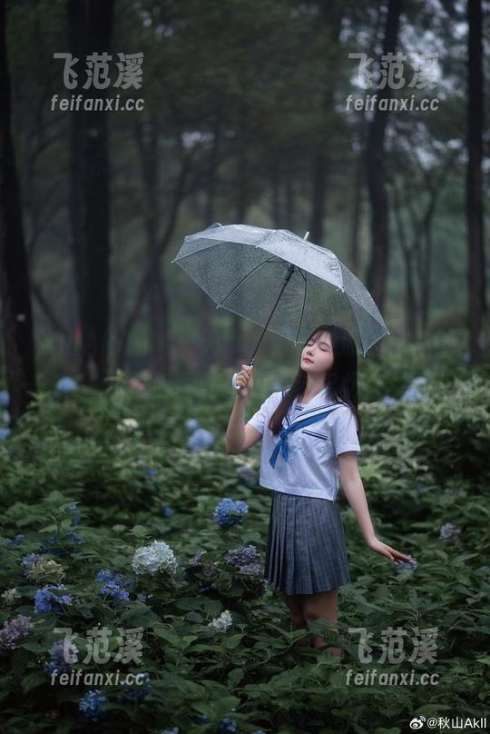 秋山AkI的‘夏天’，即使是原图也总能勾起图册里的点滴记忆