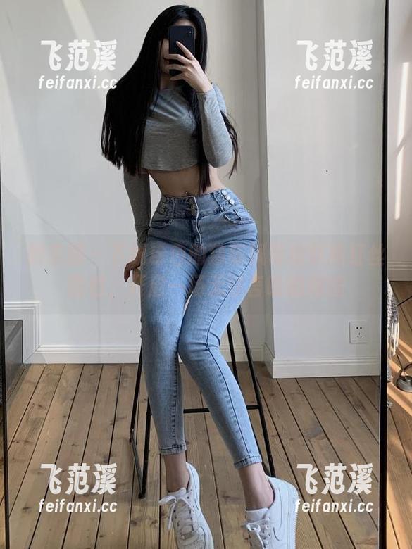 微密圈 - 下载粉色的猪陈佩奇的妖艳红丝图包，开启一场无法言喻的旅程