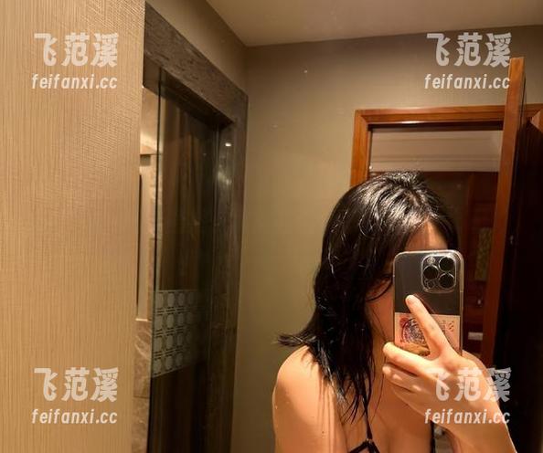 微密圈 - 高清图册：詹詹在浴缸里的“水瓷”日常