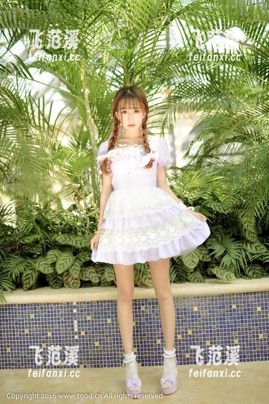 青豆客-张美荧 青豆客 - 女神张美荧全套写真,真心说句,这太过分了!