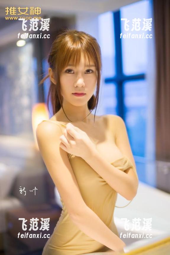 青豆客 - 最新资源曝光，黄歆苑chobits这个女孩喂了多少颜值。